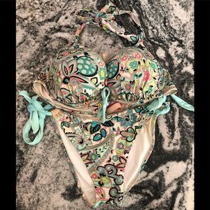 Victoria’s Secret Bombshell bikini